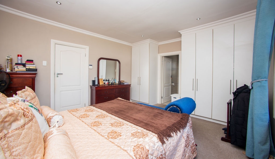 4 Bedroom Property for Sale in Beacon Bay Eastern Cape